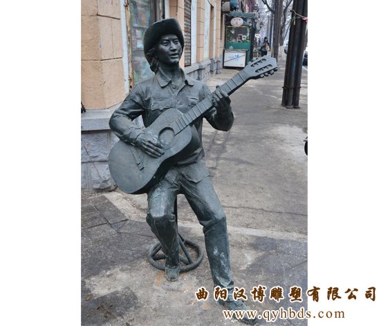 弹吉他雕塑，音乐家雕塑，商业街小品雕塑加工定做