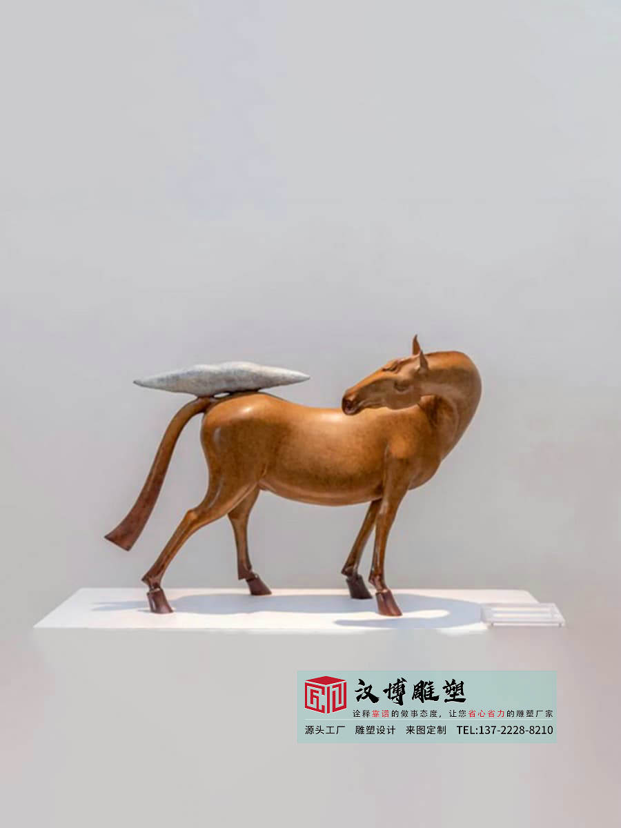 铸铜抽象马雕塑,室内铜马雕塑摆件,创意金属雕塑实力厂家